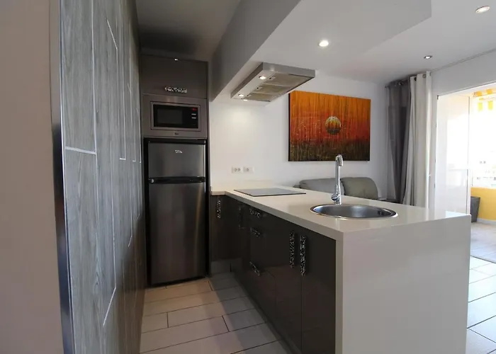 Daire Vaso Rojo Vista Mar