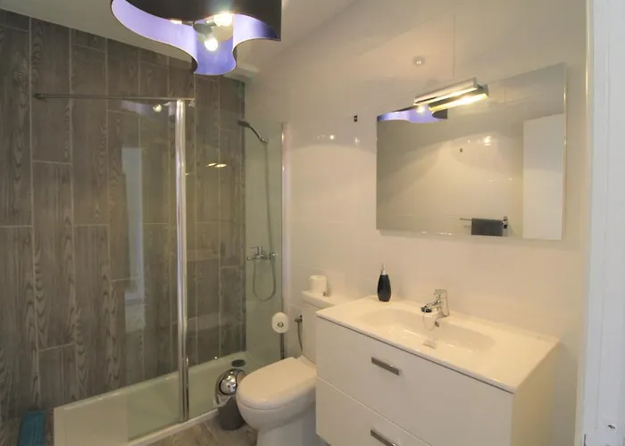 Vaso Rojo Vista Mar Daire *