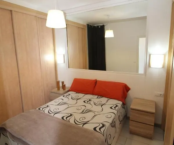 Daire Vaso Rojo Vista Mar